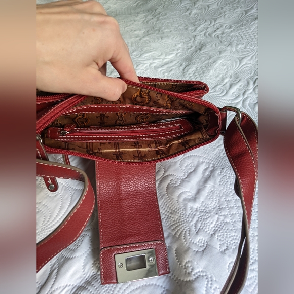Red Tignanello leather crossbody bag - Picture 2 of 8
